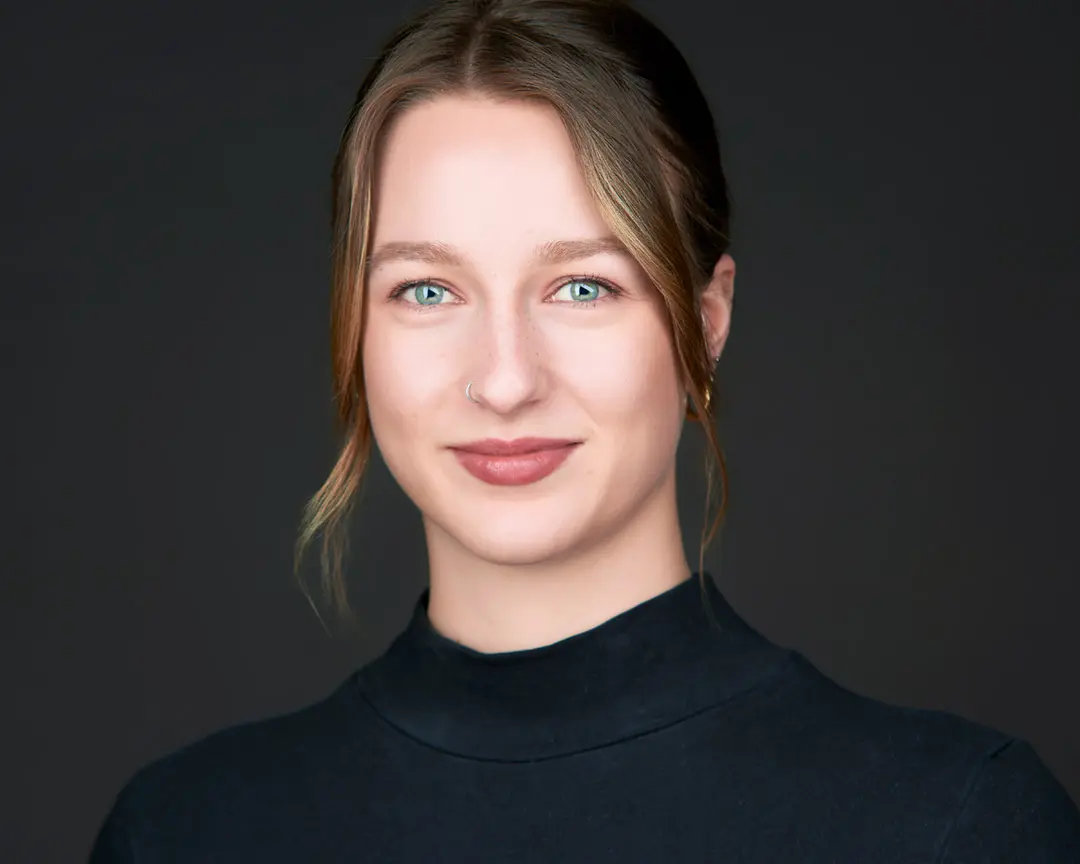Professioneller Business-Headshot für LinkedIn, fotografiert von Rainer Müller Fotografie in Haßfurt.
